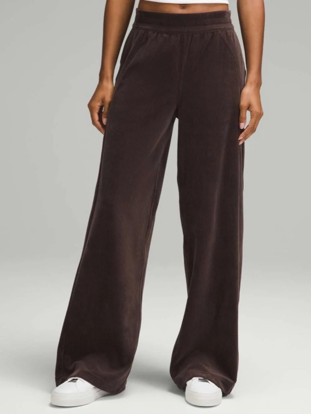 Lululemon Scuba Mid-Rise Wide-Leg Pant Velvet Cord Espresso NWT Size 14 Athletic